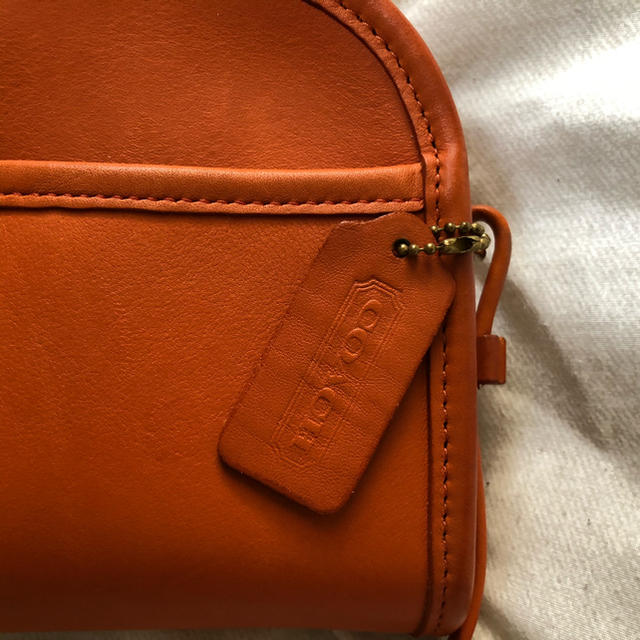 COACH(コーチ)の土日限定！coach オールドコーチ ミニレザーショルダーバック オレンジ レディースのバッグ(ショルダーバッグ)の商品写真