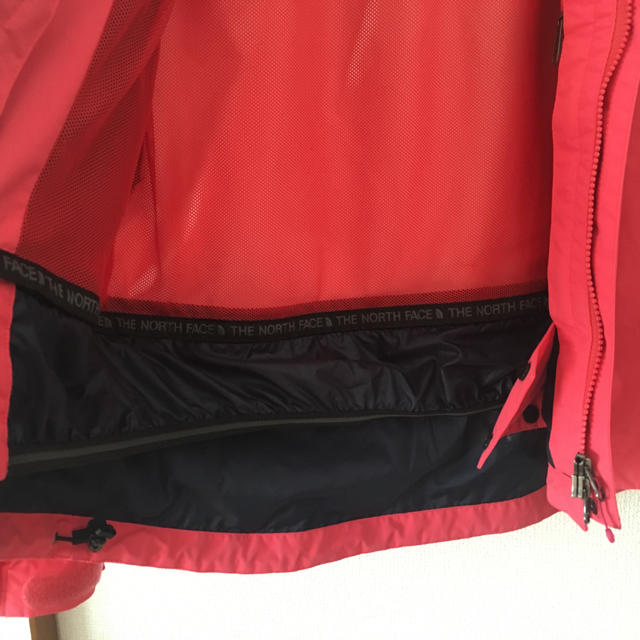 THE NORTH FACE(ザノースフェイス)のTHE NORTH FACE Mサイズ レディースのジャケット/アウター(その他)の商品写真