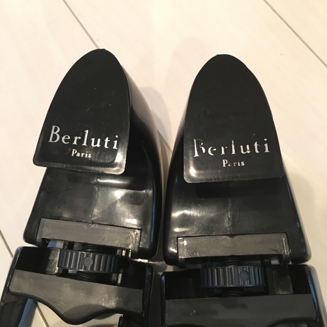 Berluti(ベルルッティ)のベルルッティ シューキーパー 43～44 袋付き メンズの靴/シューズ(ドレス/ビジネス)の商品写真