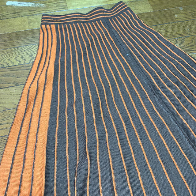 神戸レタス(コウベレタス)のプリーツニットスカート　最終値下げ　早い者勝ち　24時まで レディースのスカート(ロングスカート)の商品写真