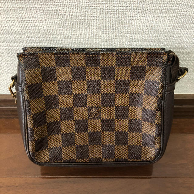 LOUIS VUITTON ルイ・ヴィトン　ダミエ　トゥルースメイクアップ