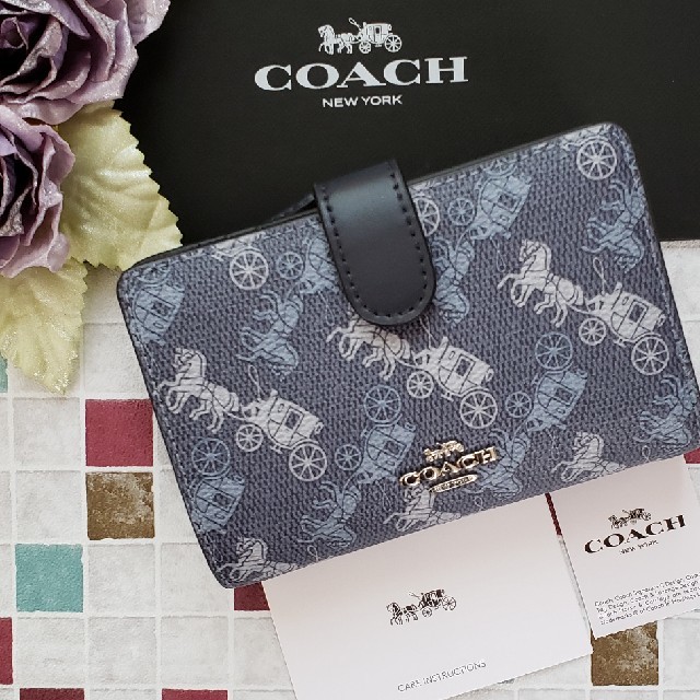 COACH(コーチ)のCOACH財布　ホース&キャリッジ　ブルー レディースのファッション小物(財布)の商品写真