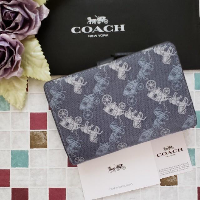 COACH(コーチ)のCOACH財布　ホース&キャリッジ　ブルー レディースのファッション小物(財布)の商品写真