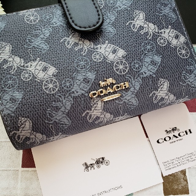 COACH(コーチ)のCOACH財布　ホース&キャリッジ　ブルー レディースのファッション小物(財布)の商品写真