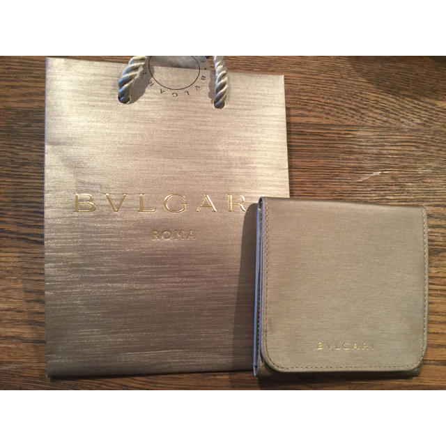 BVLGARI(ブルガリ)のBVLGARI ネックレスケース ショッパー付き ブルガリ レディースのアクセサリー(ネックレス)の商品写真