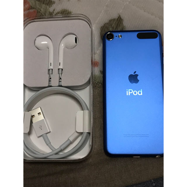 iPod touch(アイポッドタッチ)のApple iPod touch 7世代　32GB スマホ/家電/カメラのオーディオ機器(ポータブルプレーヤー)の商品写真