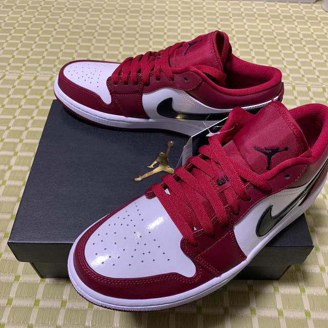 靴/シューズNIKE AIR JORDAN 1 LOW "NOBLE RED"