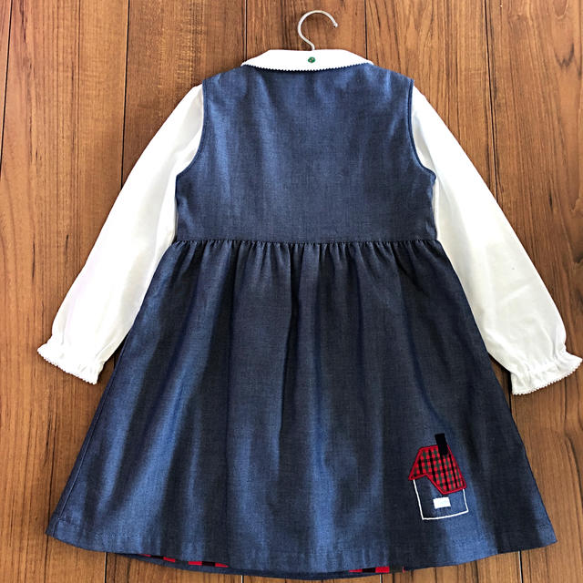 familiar(ファミリア)の【専用】ファミリア 新品ワンピース 110 キッズ/ベビー/マタニティのキッズ服女の子用(90cm~)(ワンピース)の商品写真