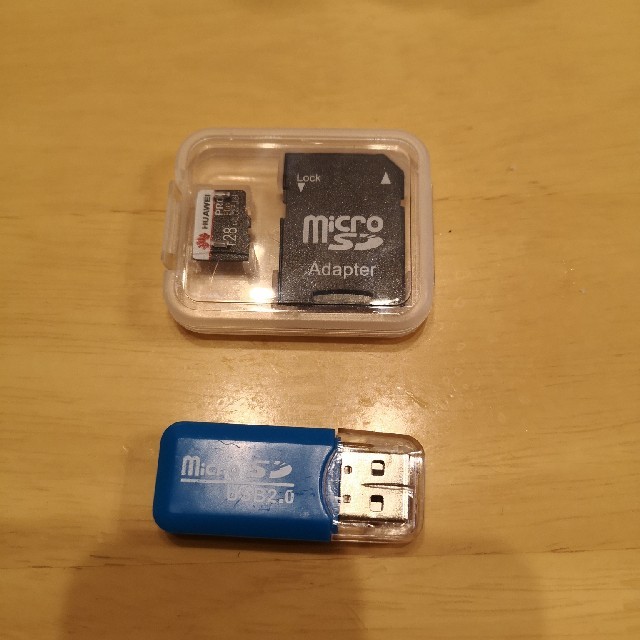 在庫限り！【動作確認済】MicroSD　128GB スマホ/家電/カメラのPC/タブレット(PC周辺機器)の商品写真