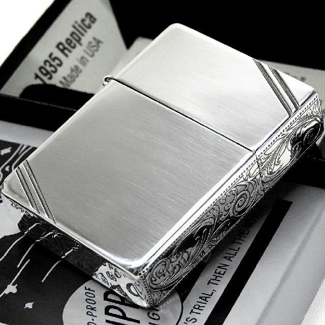 ZIPPO(ジッポー)の送料込み/ZIPPO/1935復刻/外ヒンジ◇３面サイドアラベスク◇ブルー翼×2 メンズのファッション小物(タバコグッズ)の商品写真