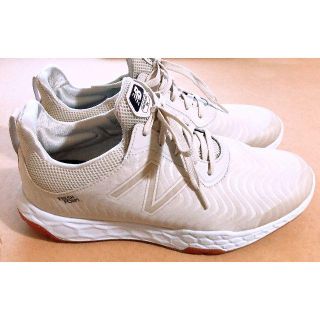 ニューバランス(New Balance)の新品未使用　new balance　ニューバランス　FRESH FOAM 818(スニーカー)