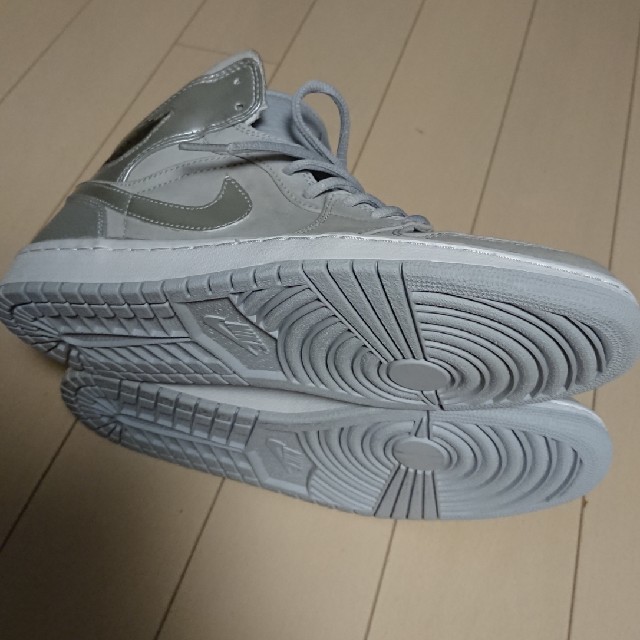 NIKE(ナイキ)の2001年製NIKEシリアルナンバー入りジョーダン1ミッドナイキヴィンテージ メンズの靴/シューズ(スニーカー)の商品写真