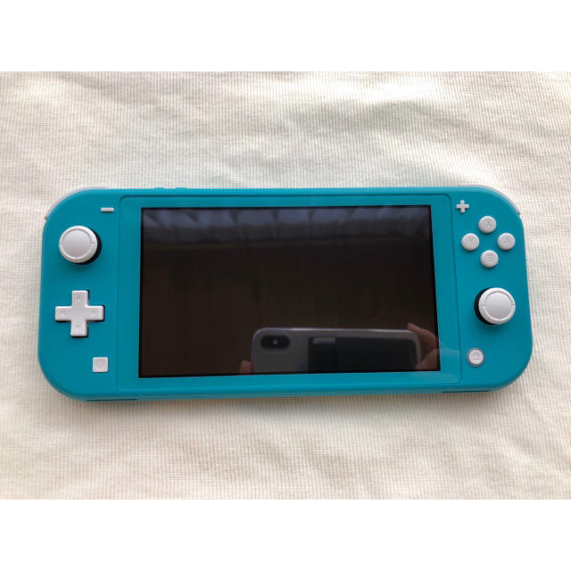 ［美品］Nintendo Switch  Lite ターコイズ エンタメ/ホビーのゲームソフト/ゲーム機本体(家庭用ゲーム機本体)の商品写真