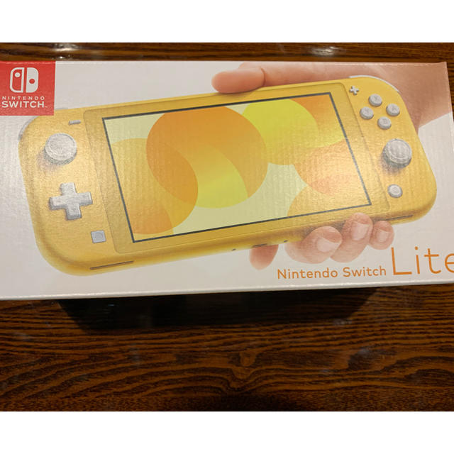 Nintendo Switch ライト　イエロー