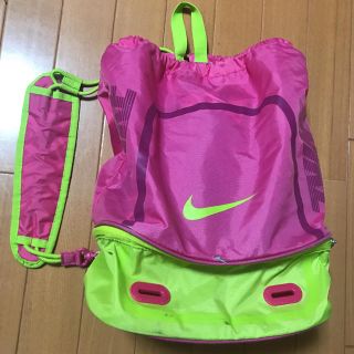 ナイキ(NIKE)のプールバッグ　スイムバッグ　水泳　レディース(マリン/スイミング)