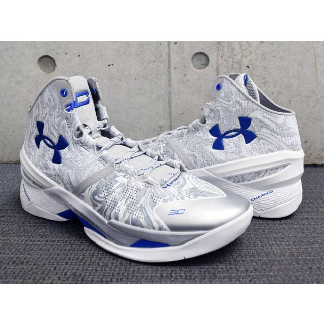 UNDER ARMOUR(アンダーアーマー)のCurry2 WAVES カリー2 ウェイブス メンズの靴/シューズ(スニーカー)の商品写真