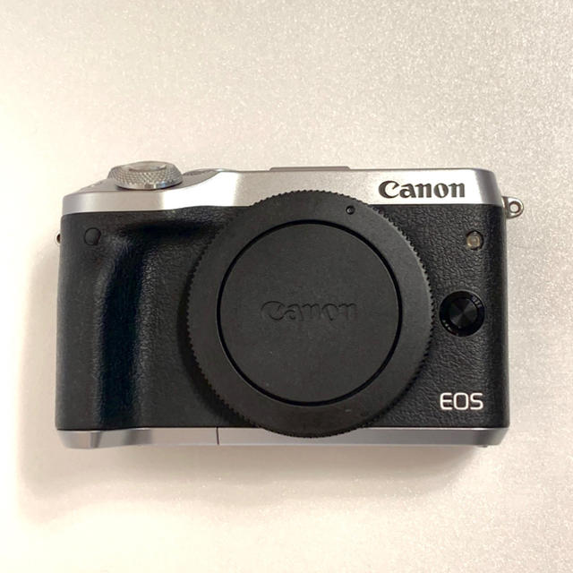 2022年最新入荷 Canon - ミラーレス一眼　キャノン Canon M6 EOS 美品 ミラーレス一眼