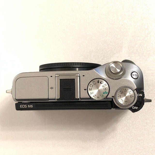 美品 EOS M6 Canon ミラーレス一眼 キャノン 美品 EOS M6 Canon ミラーレス一眼 キャノン