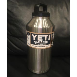 【新品未使用】YETI  64oz ボトル（ステッカー付）(食器)