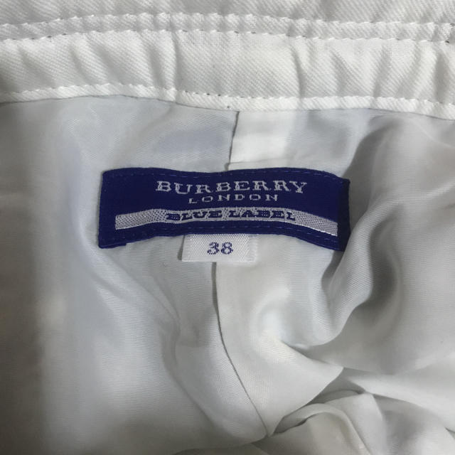 BURBERRY BLUE LABEL(バーバリーブルーレーベル)のバーバリーブルーレーベル　ショートパンツ レディースのパンツ(ショートパンツ)の商品写真