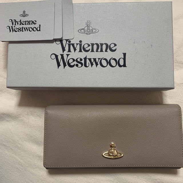 VIVIENNE WESTWOOD(ヴィヴィアンウエストウッド)長財布