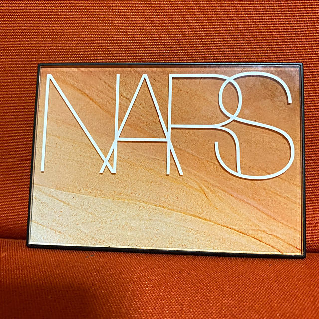 NARS(ナーズ)のNARS アイシャドウパレット　サマーライツ　限定 コスメ/美容のベースメイク/化粧品(アイシャドウ)の商品写真