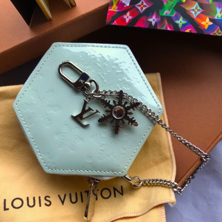 ルイヴィトン(LOUIS VUITTON)の【専用】LOUIS VUITTON ヴェルニ　ポルトモネ・フロコン　極美品(コインケース)