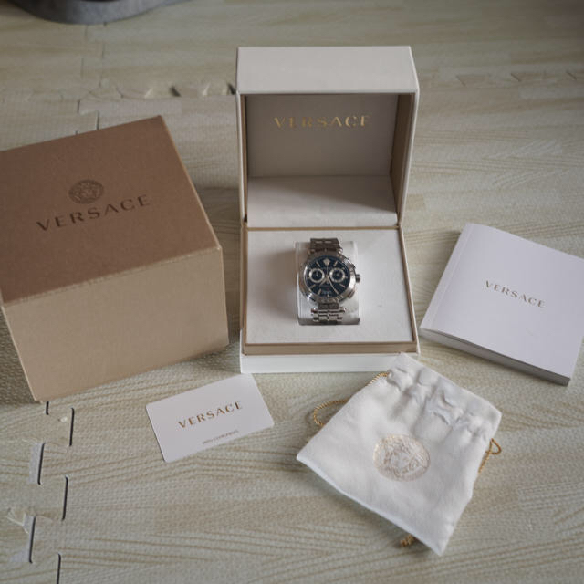 VERSACE(ヴェルサーチ)のVERSACE Aion クロノ 時計 メンズの時計(腕時計(アナログ))の商品写真