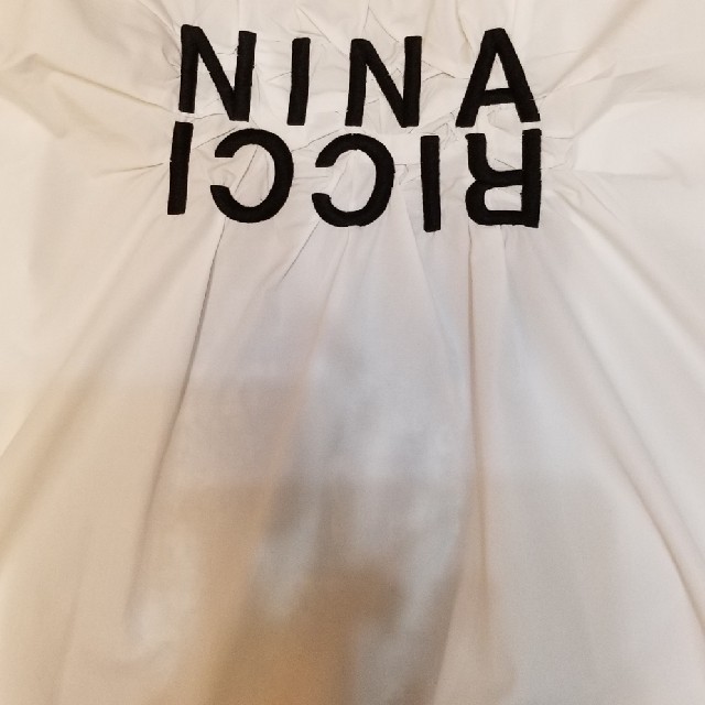 NINA RICCI(ニナリッチ)のニナリッチビック刺繍ブラウス レディースのトップス(シャツ/ブラウス(長袖/七分))の商品写真