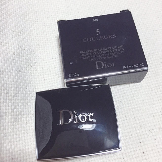 Dior(ディオール)の新品 未使用 Dior ミニアイシャドウ コスメ/美容のベースメイク/化粧品(アイシャドウ)の商品写真