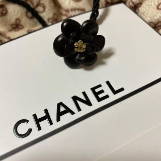 シャネル(CHANEL)のシャネル　カメリア　リング　used  美品　正規品　指輪　黒(リング(指輪))