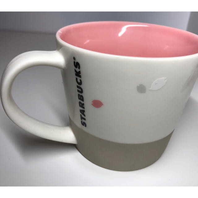 Starbucks Coffee(スターバックスコーヒー)のmrkn1118様専用スターバックス ☆サクラ☆桜☆マグカップ インテリア/住まい/日用品のキッチン/食器(タンブラー)の商品写真