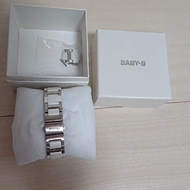 Baby-G(ベビージー)のCASIO BABY-G ホワイト レディースのファッション小物(腕時計)の商品写真