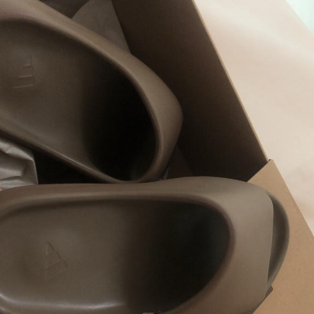 adidas(アディダス)の27.5cm 国内正規　adidas YEEZY SLIDE  サンダル メンズの靴/シューズ(サンダル)の商品写真