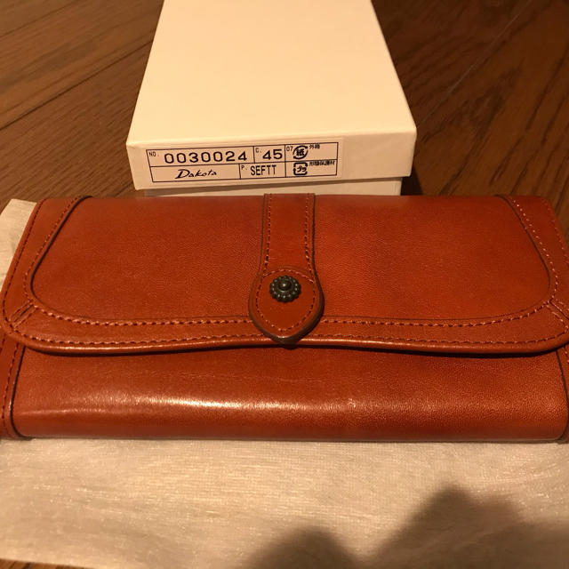 新品未使用】ダコタ 長財布 キャメル - 財布