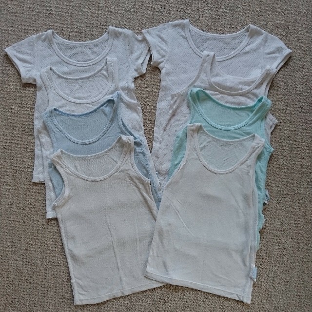 UNIQLO(ユニクロ)のユニクロ 半袖 肌着 タンクトップ エアリズムインナー キッズ/ベビー/マタニティのベビー服(~85cm)(肌着/下着)の商品写真