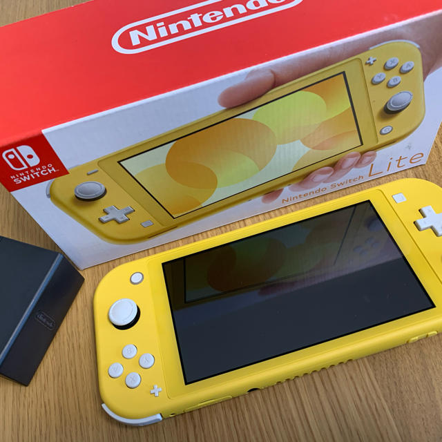 ニンテンドースイッチ(Switch)ライト　美品