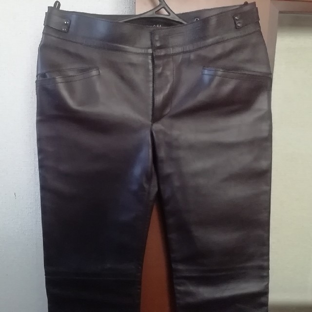 グッチ レザーパンツ 美品