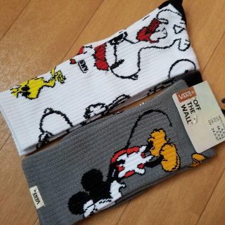 ヴァンズ(VANS)のVANS TRIBE CREW SOCKS バンズ　ソックス　ミッキ スヌーピー(ソックス)