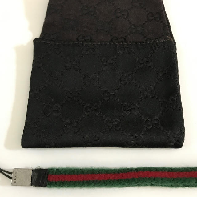 Gucci(グッチ)のGUCCI ストラップ　赤×緑　難あり スマホ/家電/カメラのスマホアクセサリー(ストラップ/イヤホンジャック)の商品写真