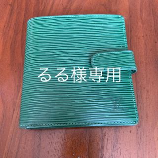 ルイヴィトン(LOUIS VUITTON)の【るる様専用】希少！ルイヴィトン　エピ折り財布　グリーン(財布)