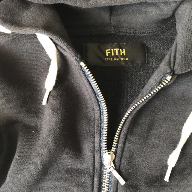 FITH(フィス)のFITH フィス　ペイントがかっこいい！パーカー　110 キッズ/ベビー/マタニティのキッズ服男の子用(90cm~)(ジャケット/上着)の商品写真