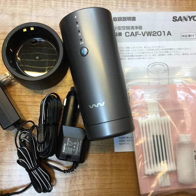 SANYO(サンヨー)の小型空気清浄機　SANYO CAF -VW201A スマホ/家電/カメラの生活家電(空気清浄器)の商品写真