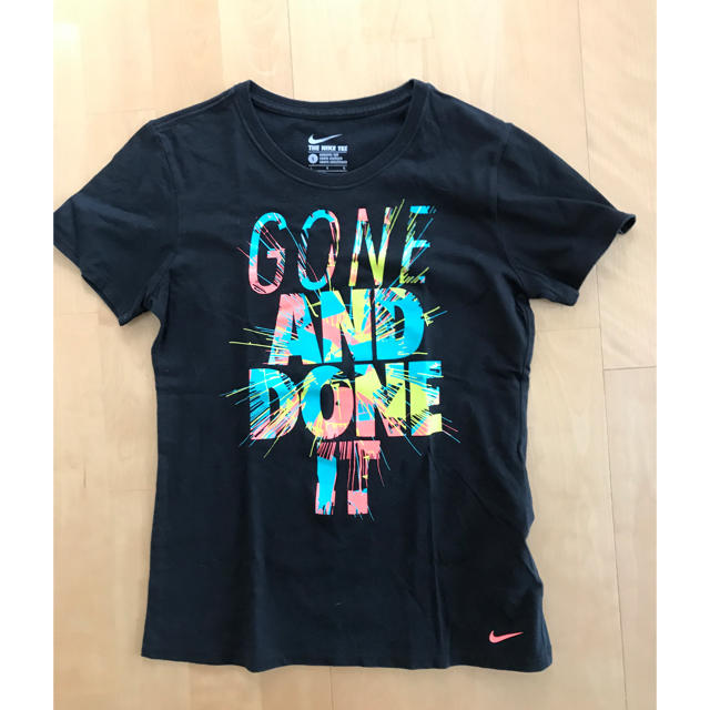 NIKE(ナイキ)の値下げ ナイキ Tシャツ レディースのトップス(Tシャツ(半袖/袖なし))の商品写真