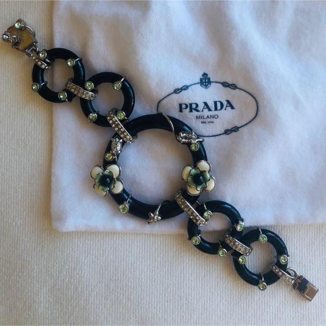 PRADA(プラダ)の値下げ プラダ ブレスレット 中古品 レディースのアクセサリー(ブレスレット/バングル)の商品写真