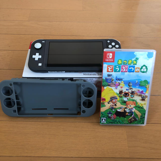 【美品】任天堂　Switch  Lite 　どうぶつの森・シリコンカバー付き