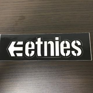 エトニーズ(etnies)の【縦6cm横20cm】etnies ステッカー　2枚(その他)