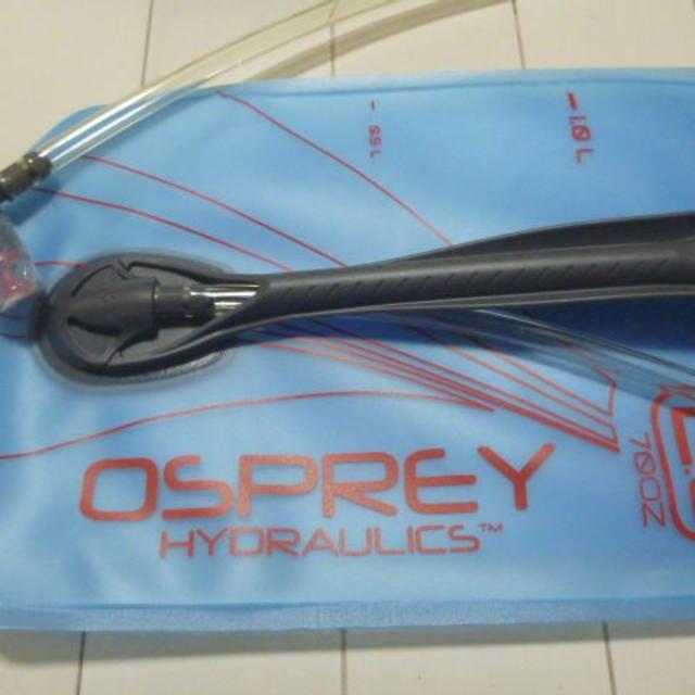Osprey(オスプレイ)のass625さん専用　オスプレー　ハイドレーション　2.0L　未使用 スポーツ/アウトドアのアウトドア(登山用品)の商品写真