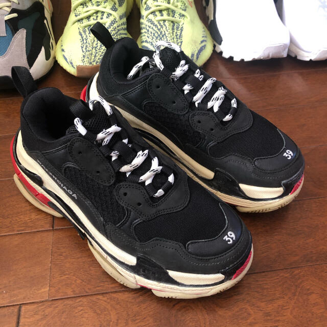 Balenciaga(バレンシアガ)のBALENCIAGA  triple s イタリア製 メンズの靴/シューズ(スニーカー)の商品写真