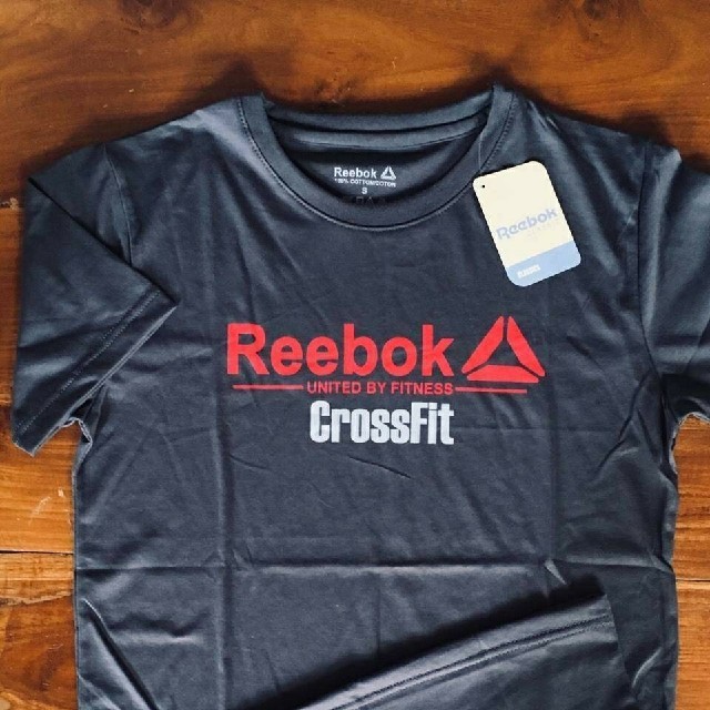 Reebok(リーボック)の新品タグ付き Reebok メンズ 半袖 Tシャツ *L ダークグレー* メンズのトップス(Tシャツ/カットソー(半袖/袖なし))の商品写真